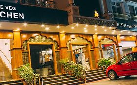 Ambaari Hotel
